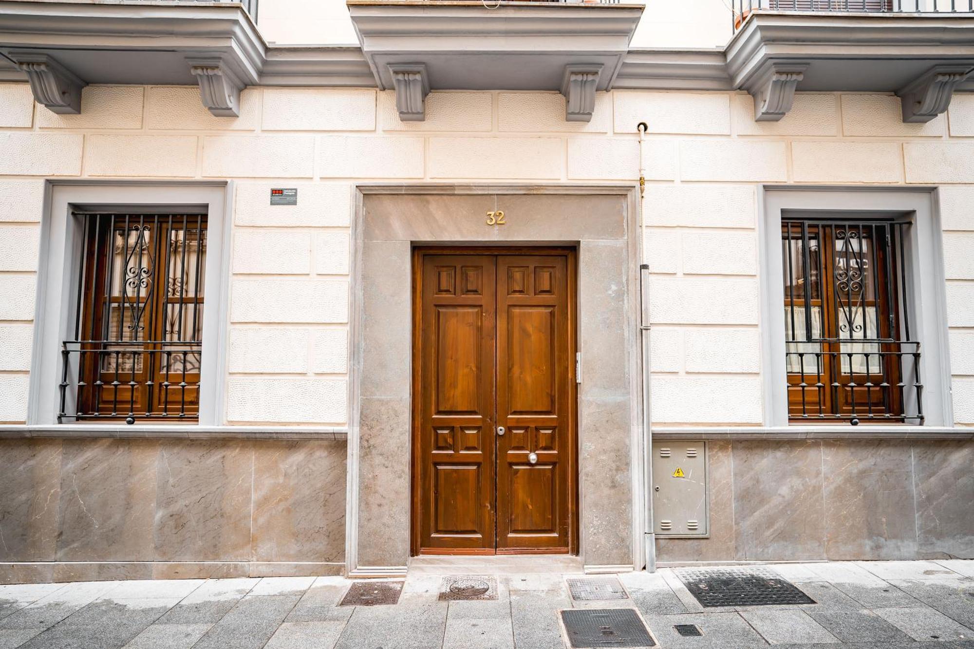 Apartamento Qh Plaza De La Trinidad Granada Exterior foto